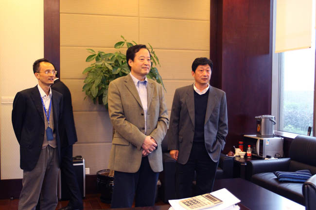 SINOSURE��s Chief Supervisor Chen Zuofu made an inspection visit to  Shanghai Branch